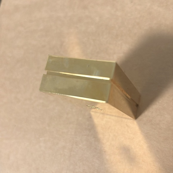 NIB [Yves Saint Laurent] Ombre Solo Radiance Smoothing Eyeshadow #05 Slate Green - Picture 9 of 15